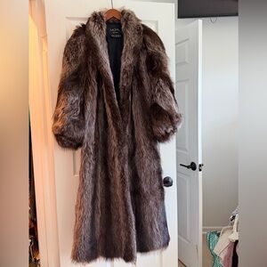 Luxurious Vintage Brown Racoon Fur Coat